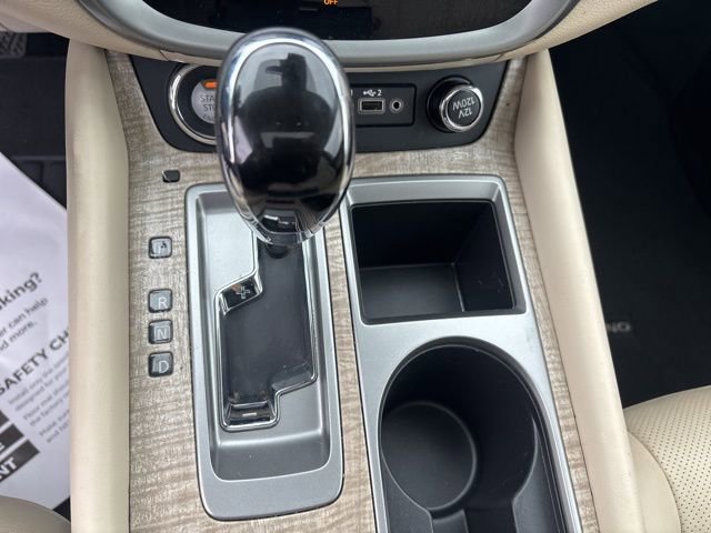 Used 2024 Nissan Murano SL image 16