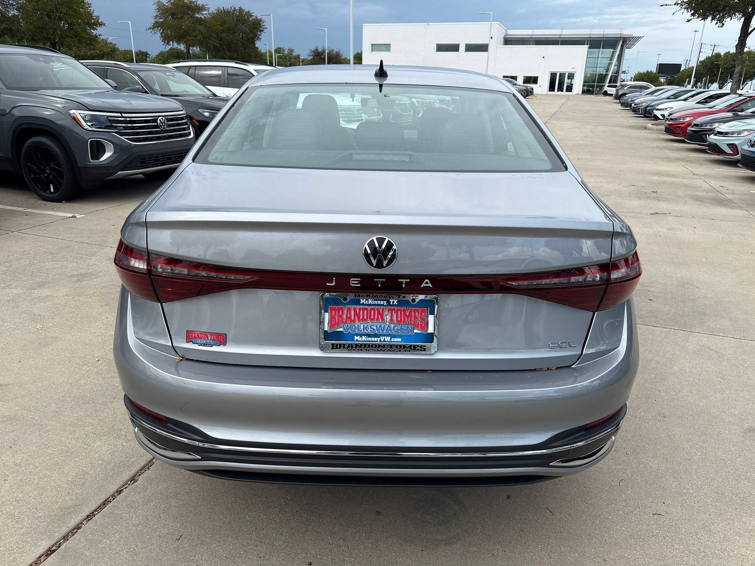 New 2027 Volkswagen Jetta SEL FWD image 4