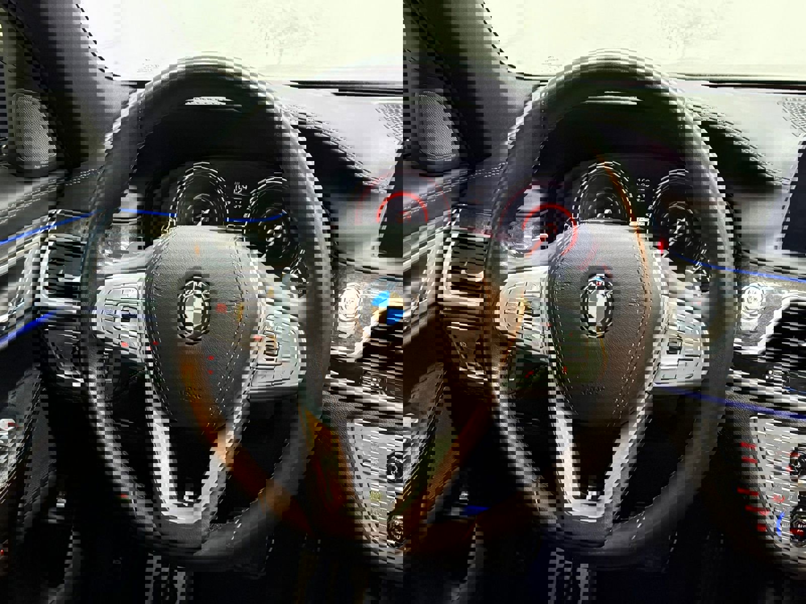 Used 2018 BMW 740e xDrive image 34