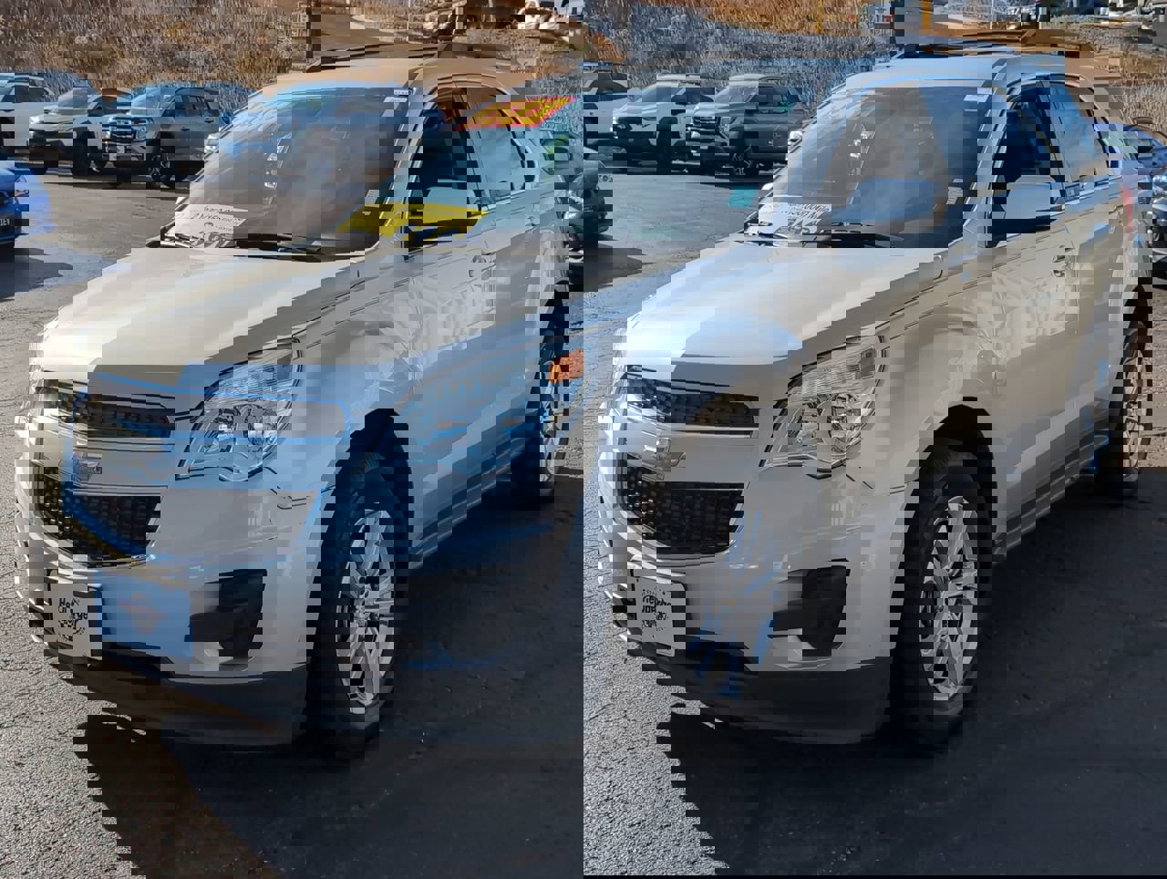 Used 2015 Chevrolet Equinox LT w/ Driver Convenience Package image 3