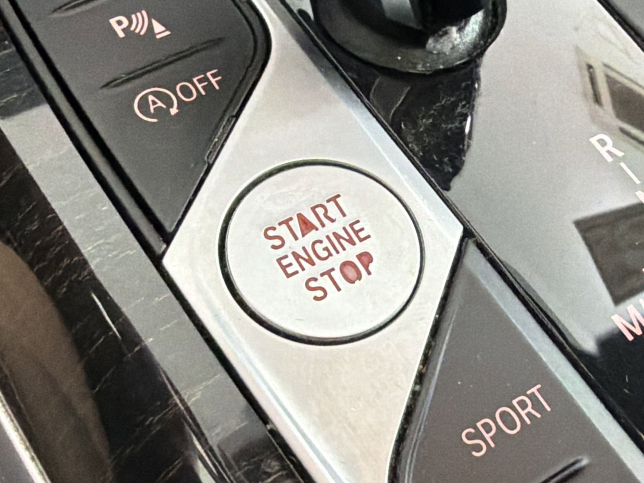 Used 2021 BMW 330i xDrive Sedan w/ Convenience Package image 23