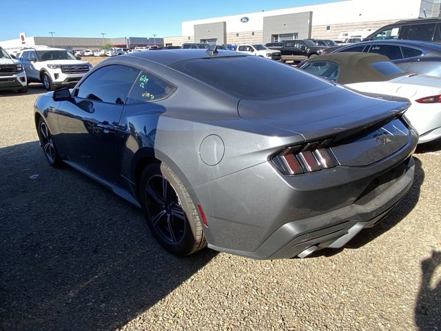 Used 2025 Ford Mustang Coupe RWD image 19