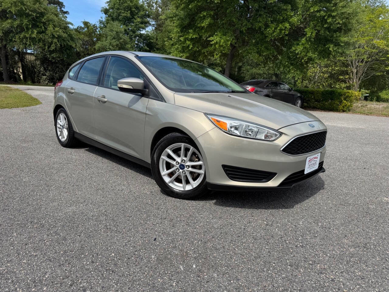Used 2015 Ford Focus SE FWD image 8