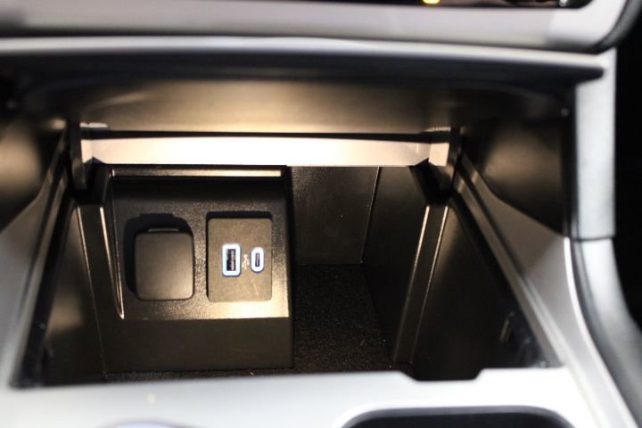 Used 2023 Ford Explorer XLT image 55