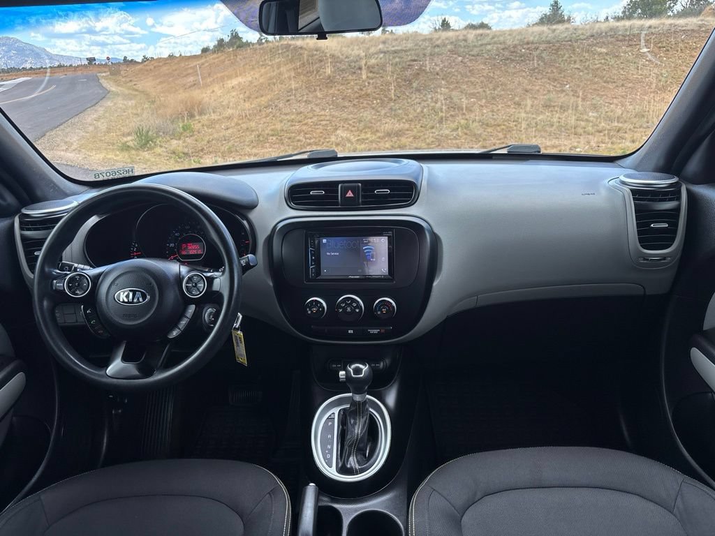 Used 2015 Kia Soul + FWD image 21