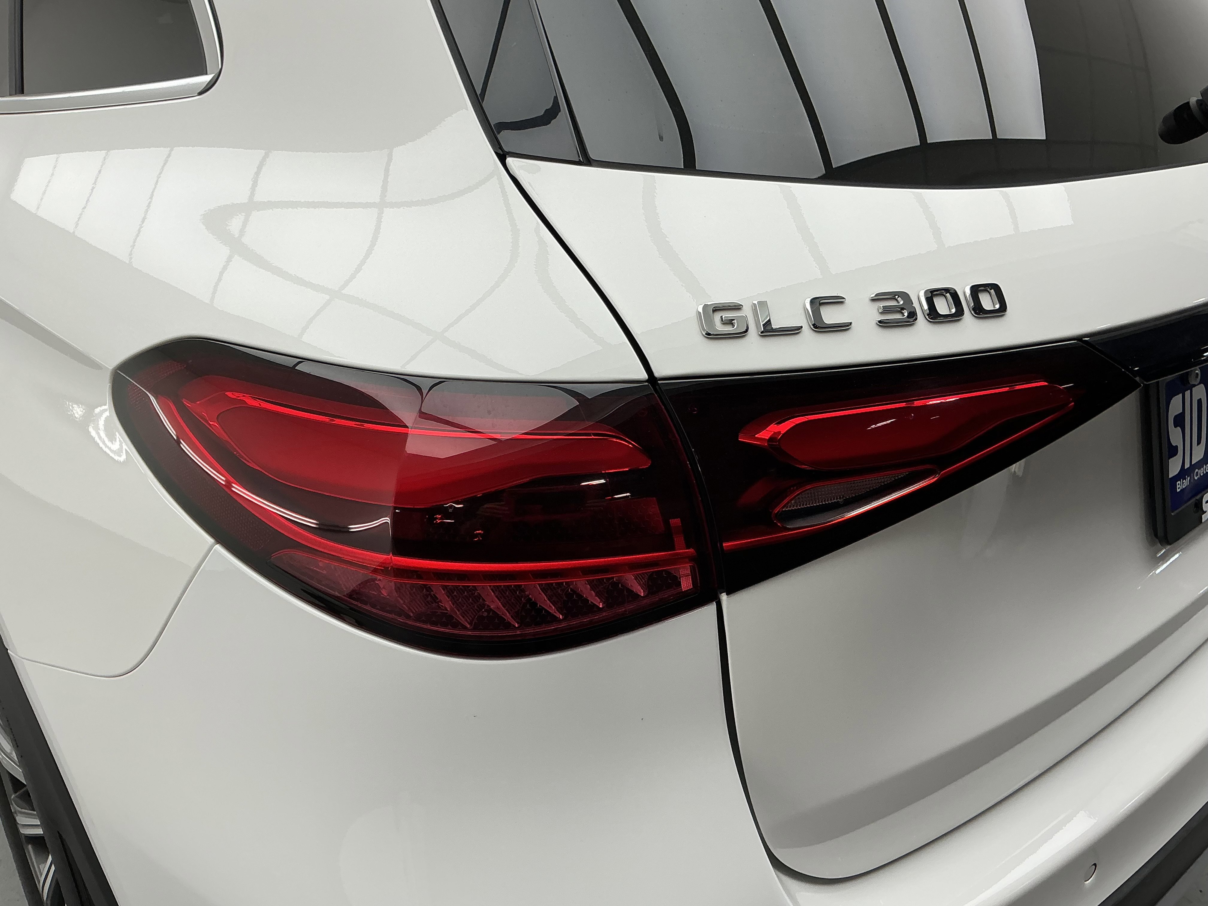 Used 2024 Mercedes-Benz GLC 300 4MATIC image 21