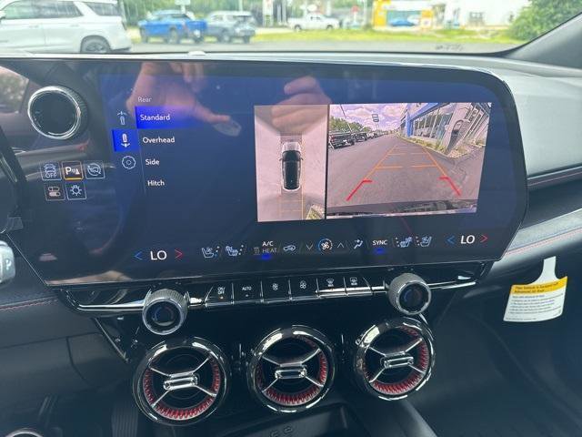 New 2025 Chevrolet Blazer EV RS image 13