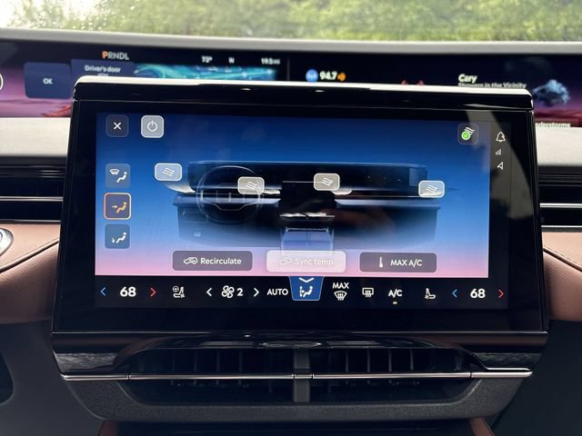 New 2026 Lincoln Nautilus Reserve AWD/4WD image 19