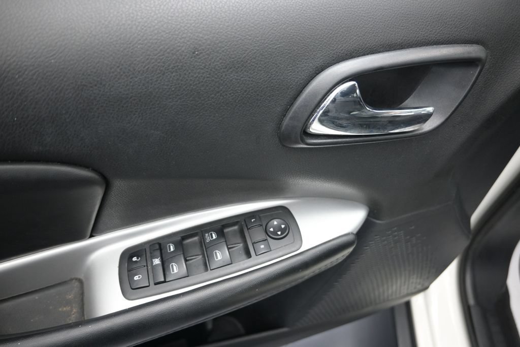 Used 2020 Dodge Journey SE w/ Blacktop Package FWD image 10