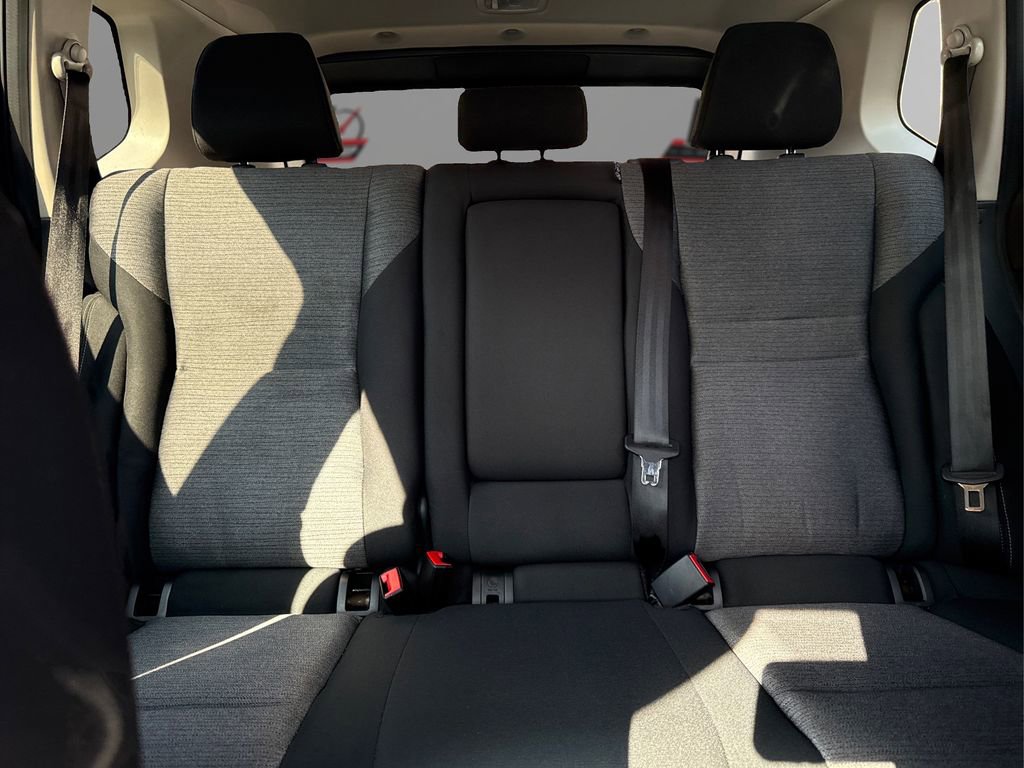 Used 2021 Nissan Rogue SV image 18