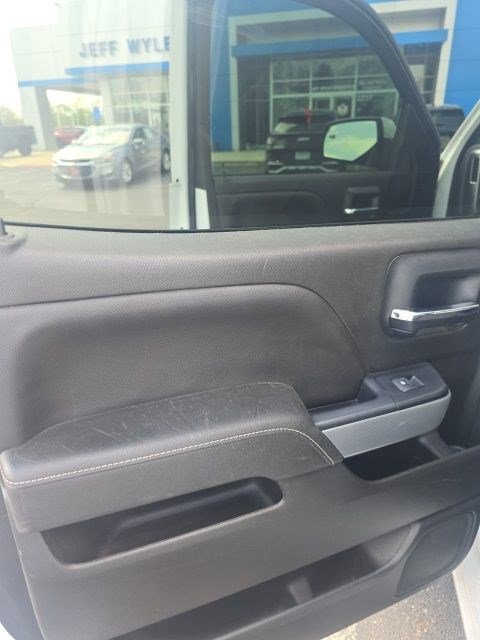 Used 2018 Chevrolet Silverado 1500 LT w/ All Star Edition image 16