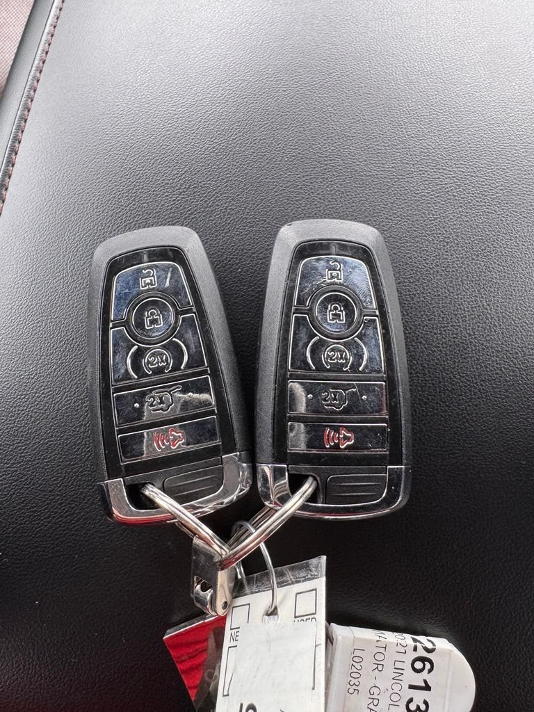 Used 2021 Lincoln Aviator Reserve w/ Equipment Group 202A AWD/4WD image 33