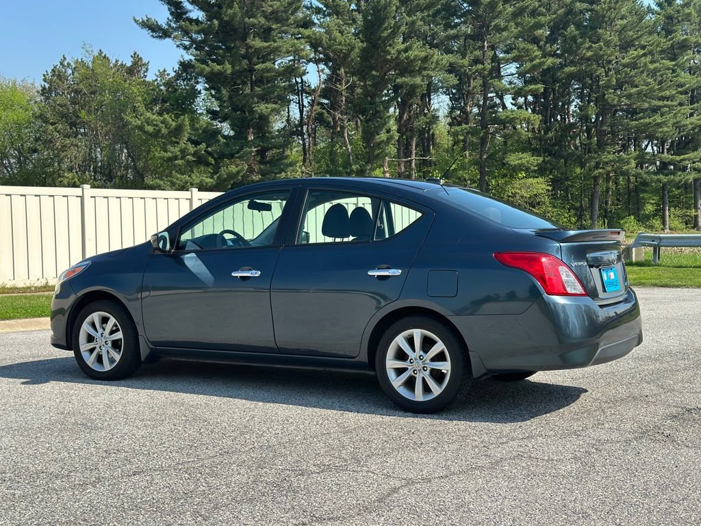 Used 2015 Nissan Versa FWD image 5