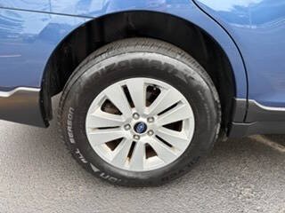 Used 2019 Subaru Outback 2.5i Premium AWD/4WD image 10