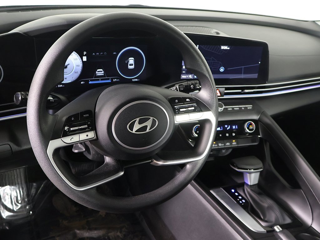 Certified 2024 Hyundai Elantra SEL image 22
