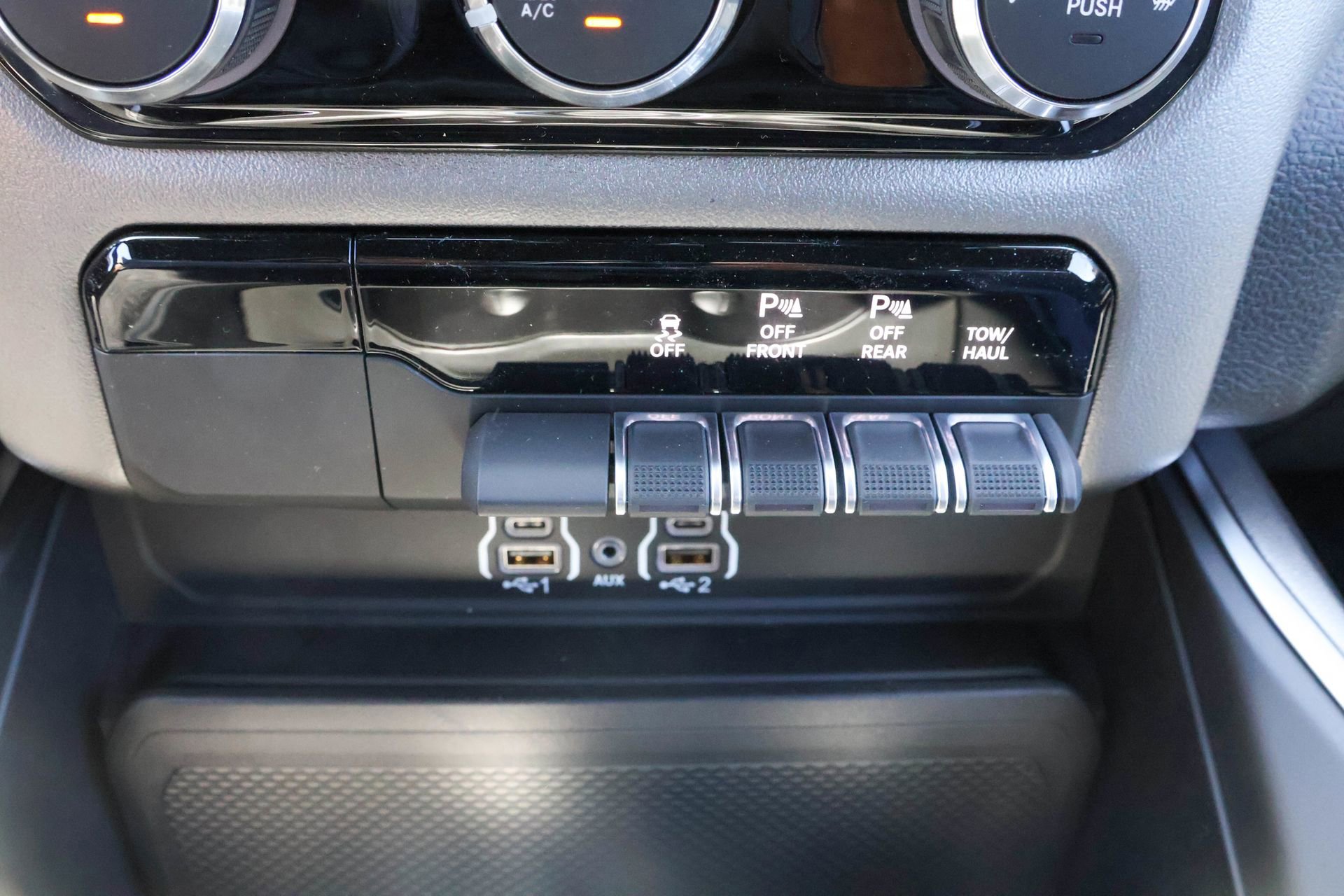 New 2026 RAM 1500 Express AWD/4WD image 20