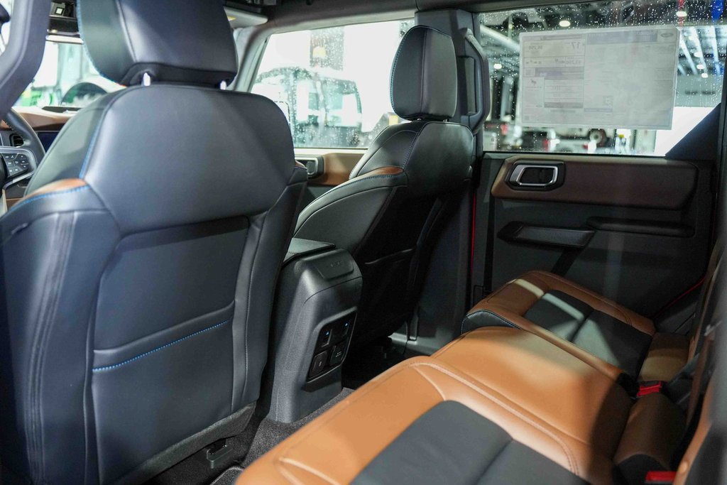 Used 2024 Ford Bronco Outer Banks w/ Sasquatch Package image 21