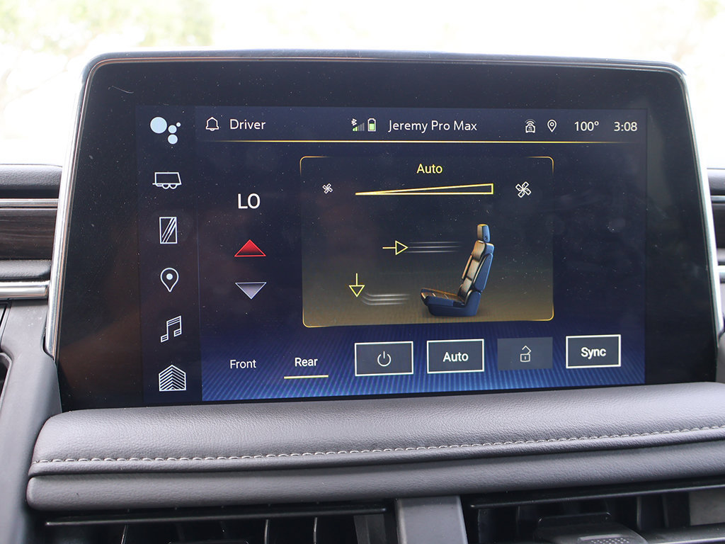 Used 2024 Chevrolet Suburban LT AWD/4WD image 49