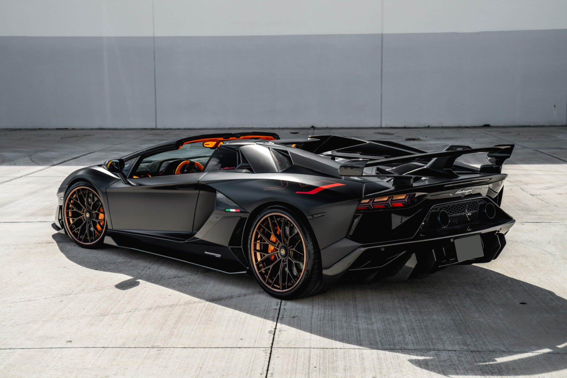 Used 2020 Lamborghini Aventador SVJ AWD/4WD image 41