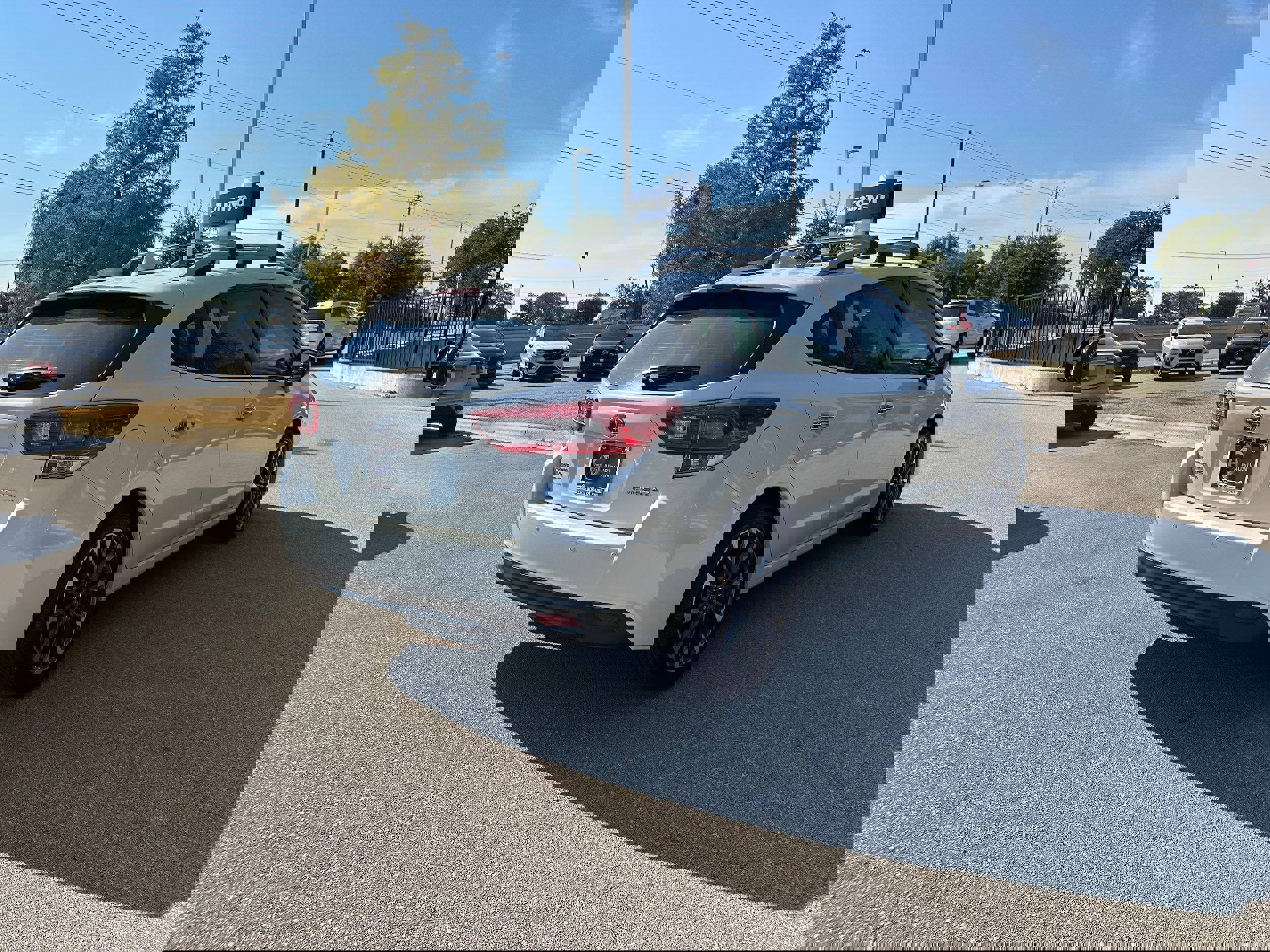 Used 2020 Subaru Impreza 2.0i Limited w/ Popular Package #2 image 6