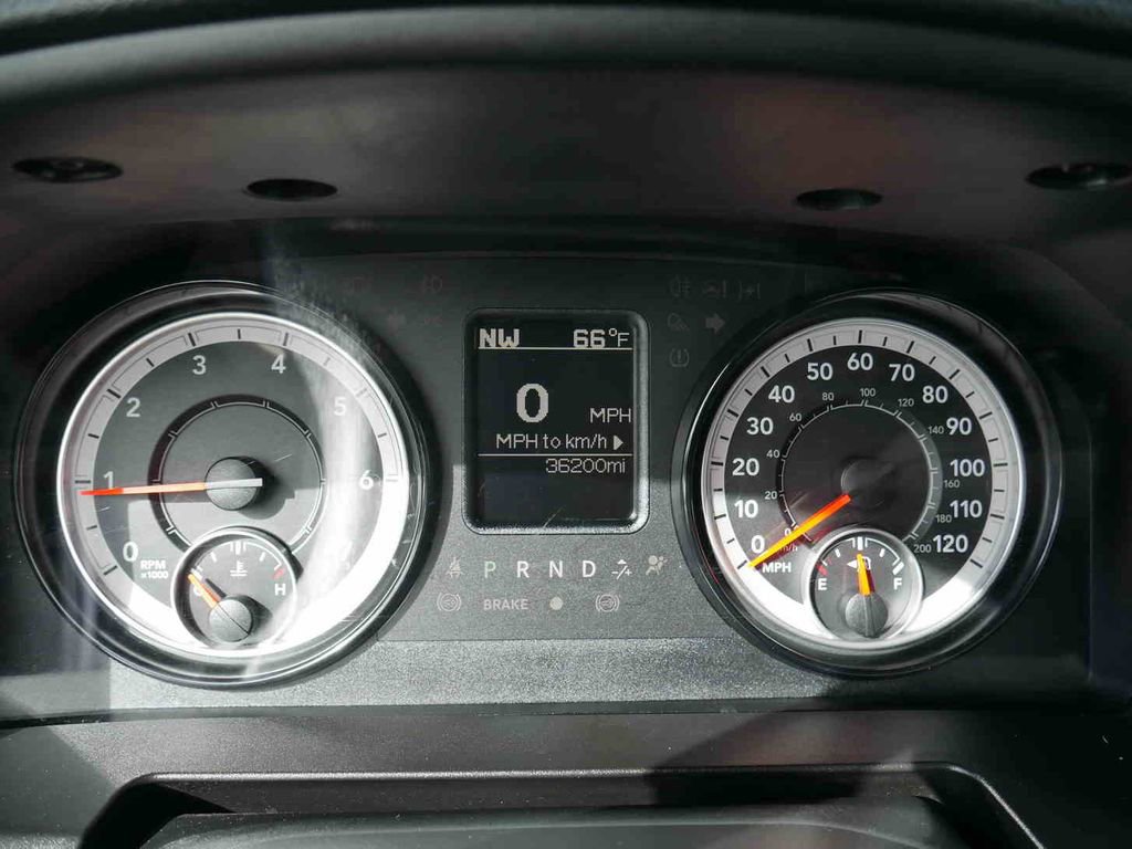 Certified 2021 RAM 1500 Classic SLT image 31