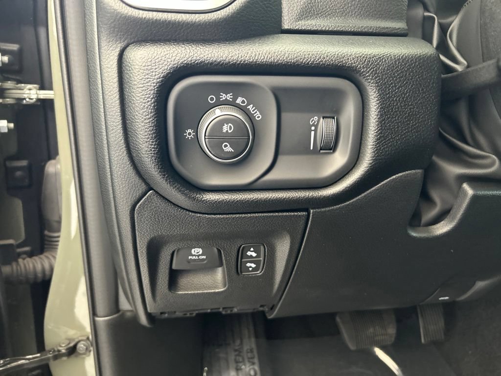 Used 2026 RAM 1500 Big Horn RWD image 40