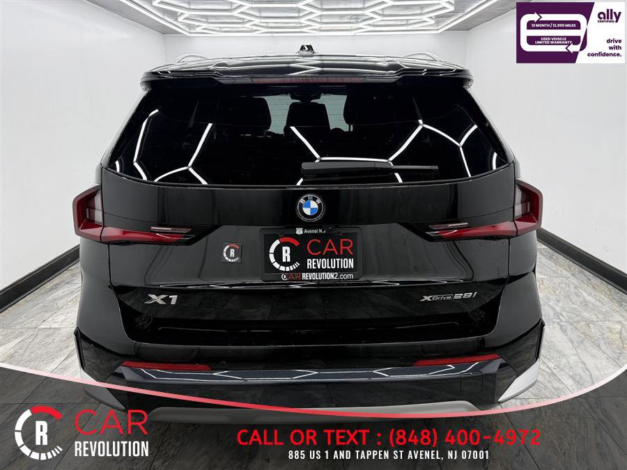 Used 2023 BMW X1 xDrive28i w/ Convenience Package AWD/4WD image 5