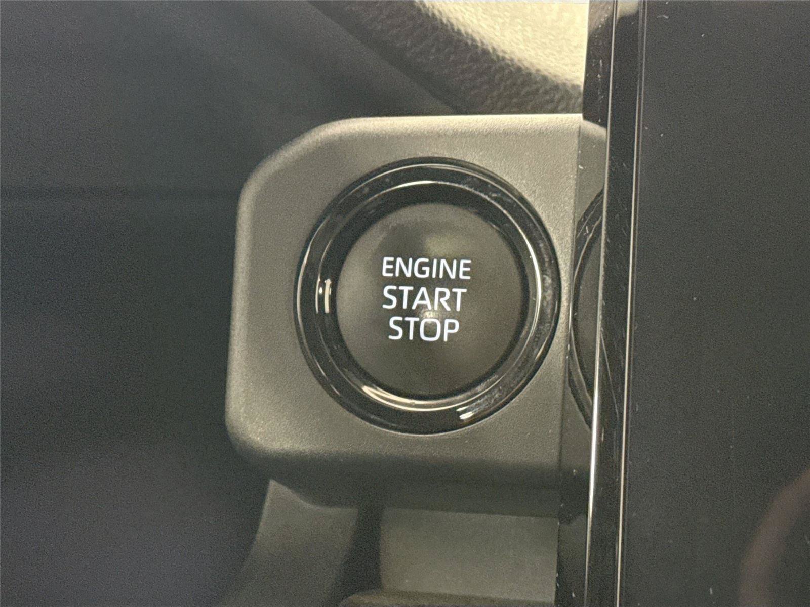 Used 2024 Toyota Tacoma Limited w/ Limited Package (LT) AWD/4WD image 21