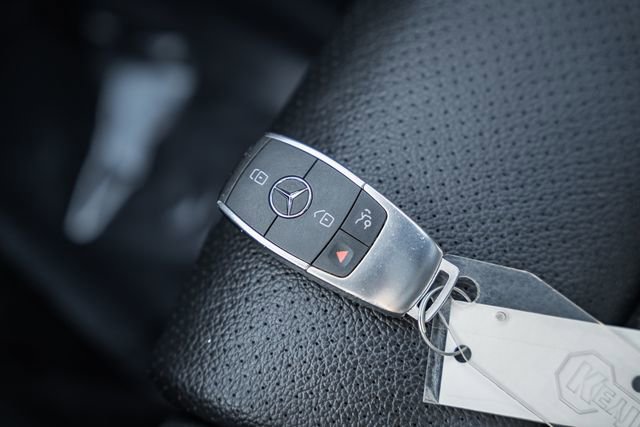 Used 2020 Mercedes-Benz GLC 300 GLC 300 image 46