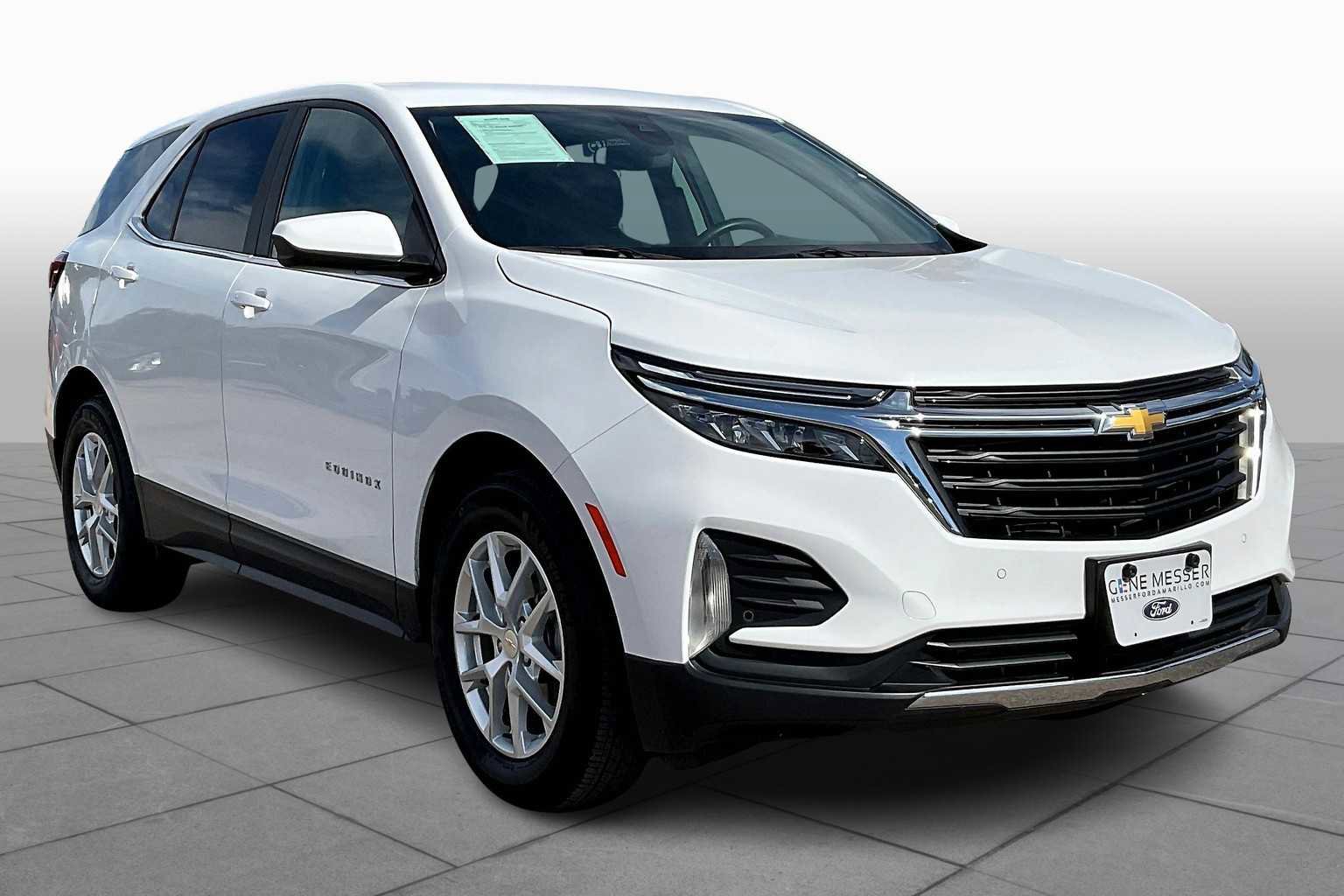 Used 2024 Chevrolet Equinox LT image 2