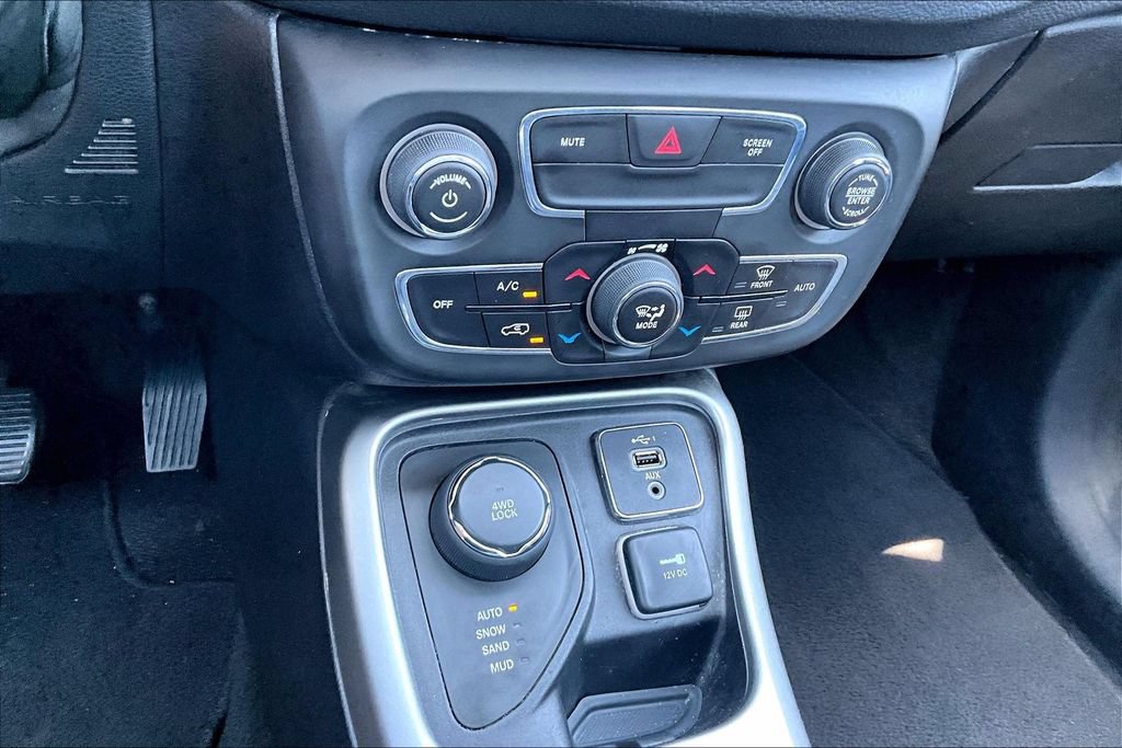 Used 2019 Jeep Compass Sport AWD/4WD image 30