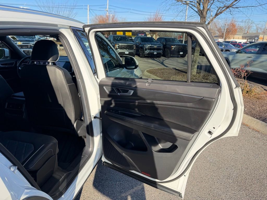 Used 2024 Volkswagen Atlas Cross Sport SEL Premium R-Line image 20