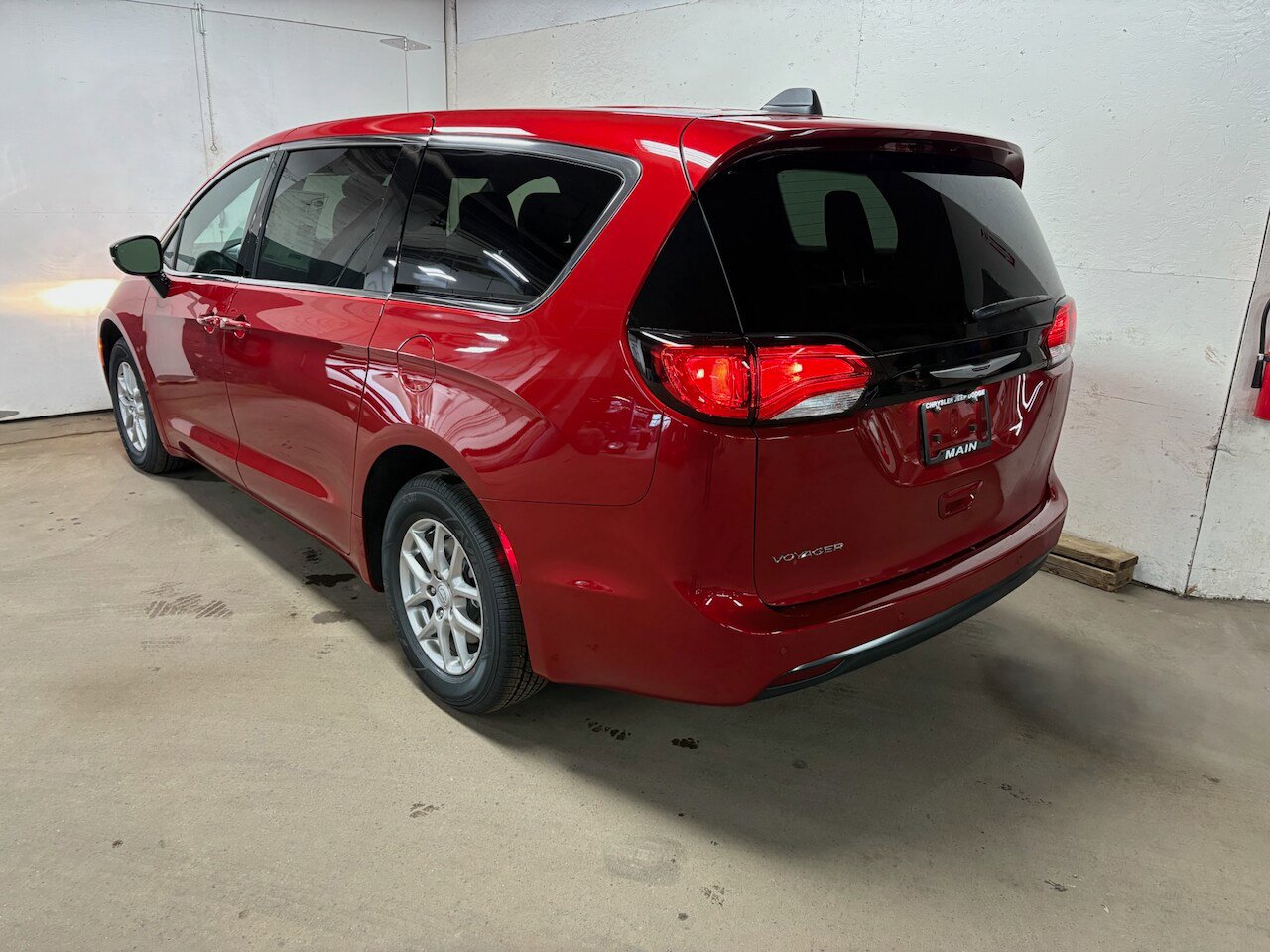 New 2026 Chrysler Voyager LX FWD image 7