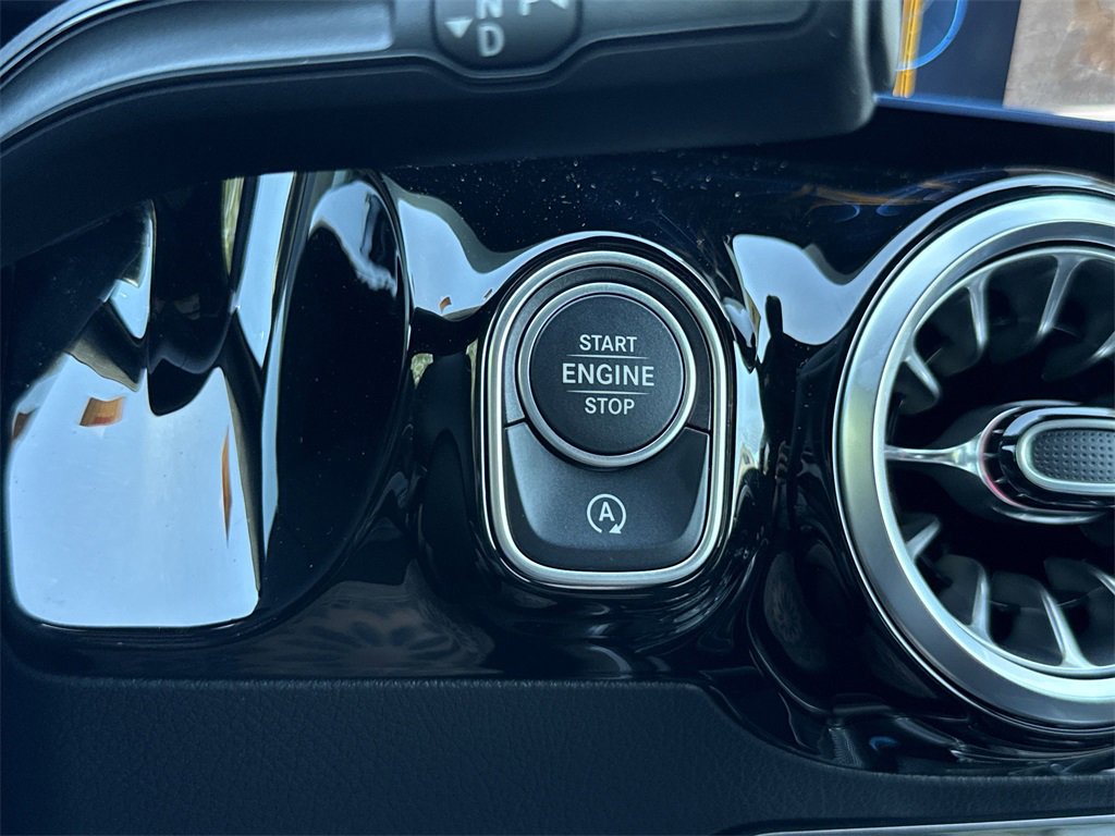 New 2025 Mercedes-Benz GLA 250 image 28