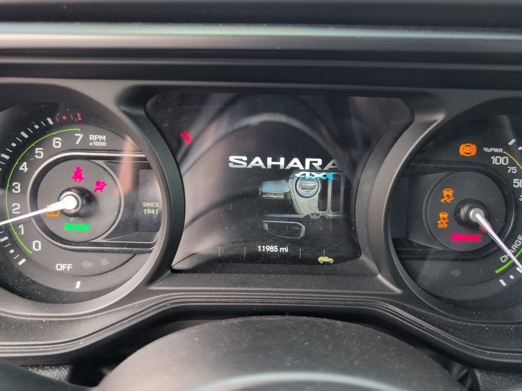 Used 2025 Jeep Wrangler Unlimited Sahara image 16