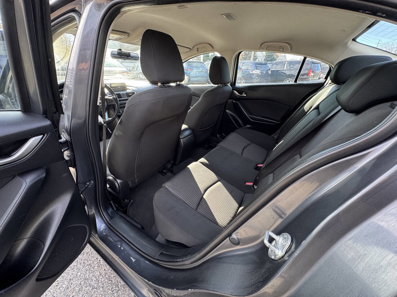 Used 2014 MAZDA MAZDA3 i Touring image 31