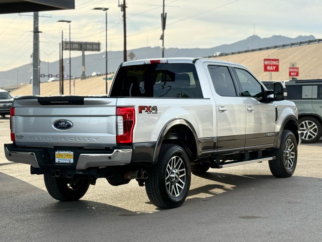 Used 2019 Ford F250 Lariat w/ Lariat Ultimate Package AWD/4WD image 7