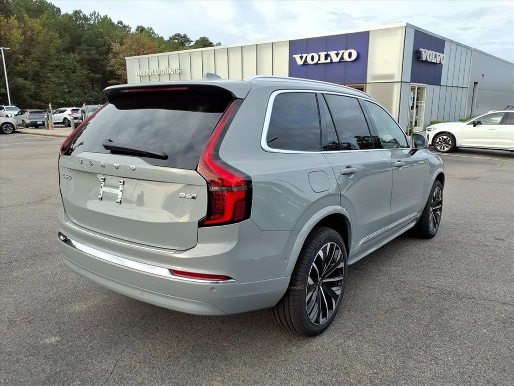 New 2026 Volvo XC90 B6 Plus w/ Protection Package Premier AWD/4WD image 3