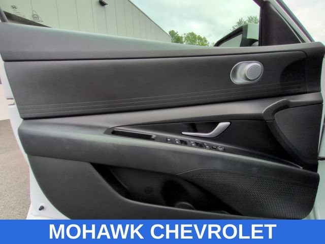 Used 2021 Hyundai Elantra SEL FWD image 21