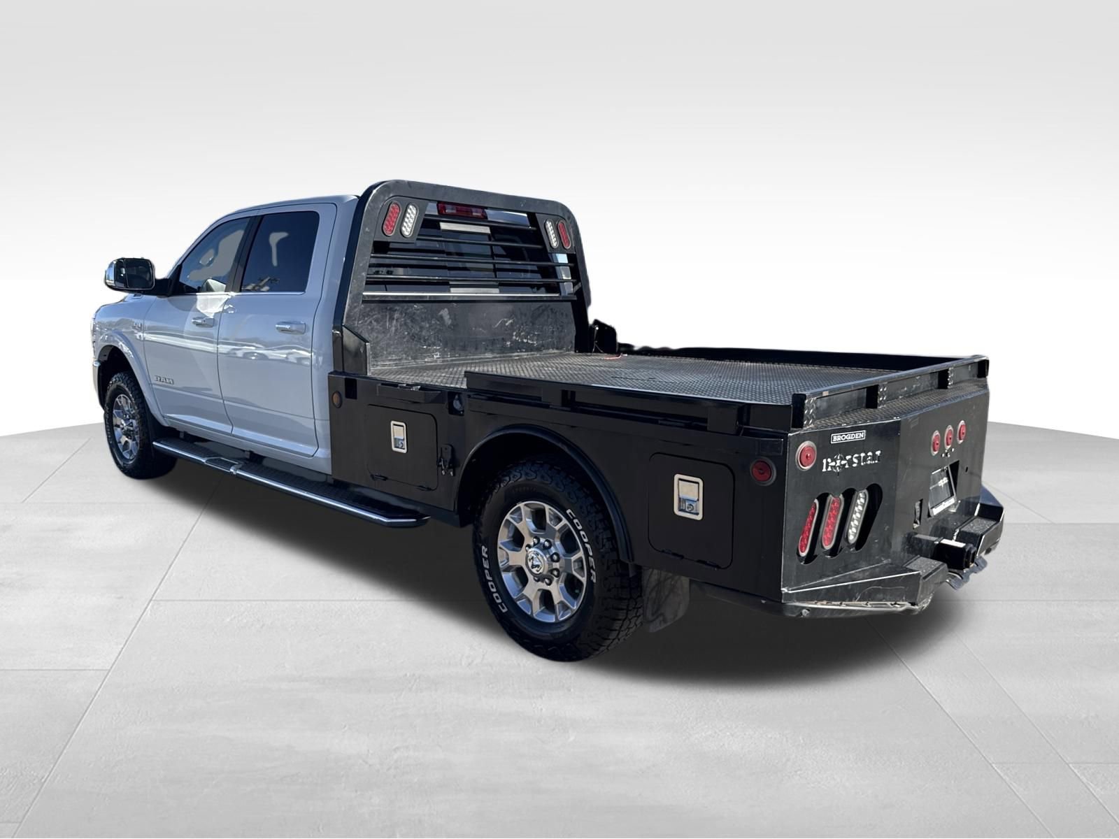 Used 2022 RAM 3500 Laramie image 13