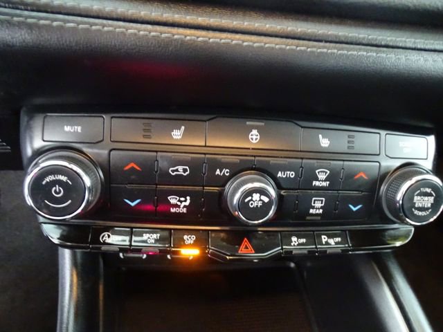 Used 2021 Dodge Durango SXT image 12