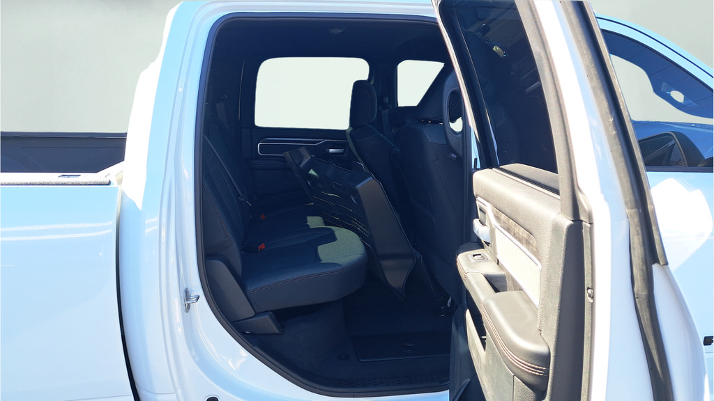 Used 2023 RAM 3500 Big Horn w/ Night Edition AWD/4WD image 14