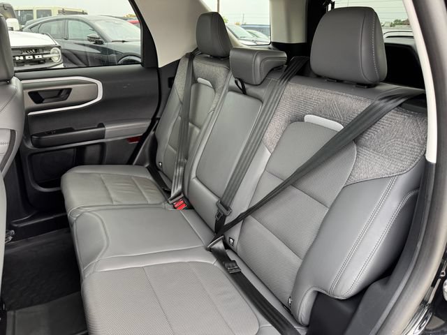 Used 2025 Ford Bronco Sport Badlands AWD/4WD image 16