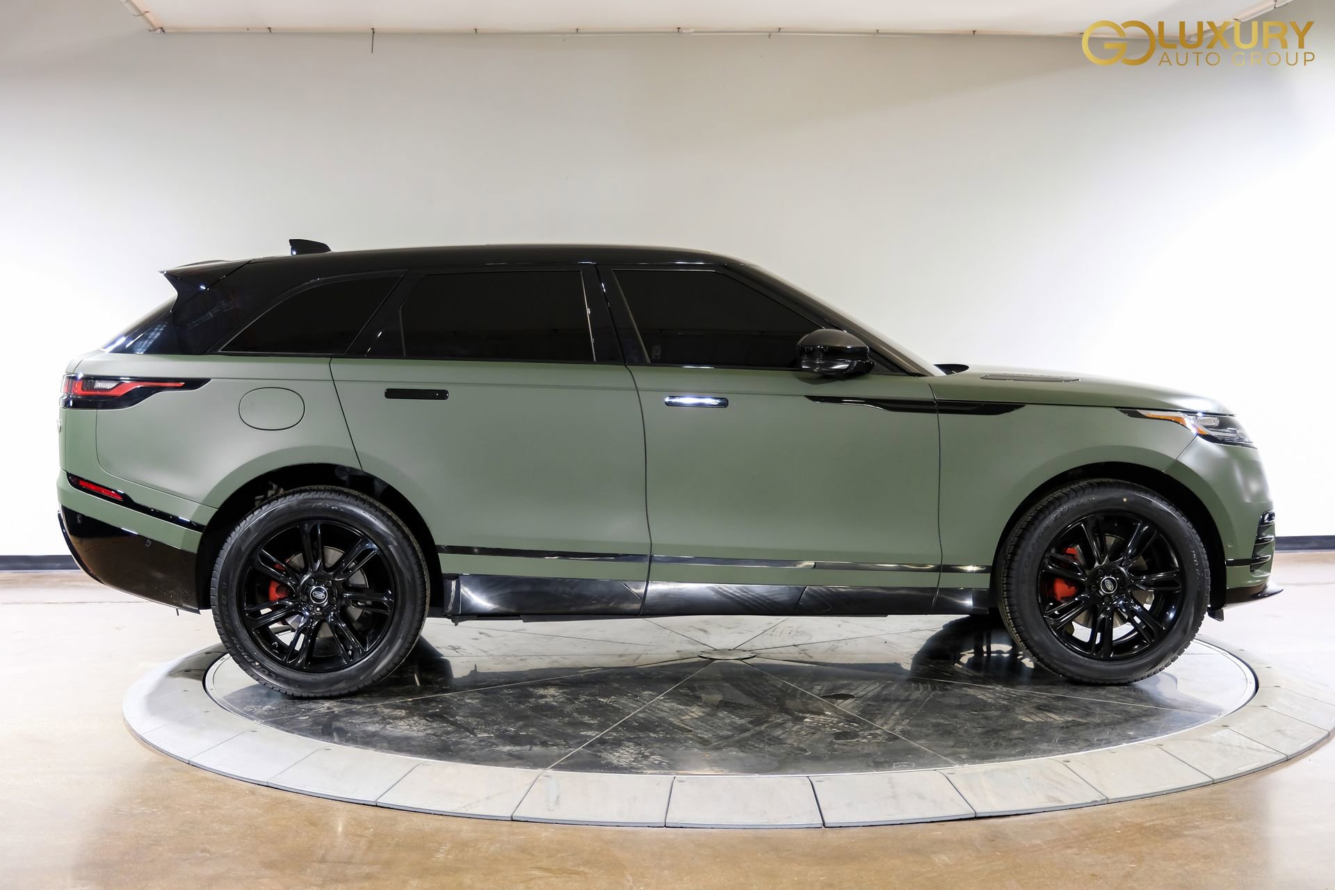 Used 2021 Land Rover Range Rover Velar R-Dynamic S AWD/4WD image 9
