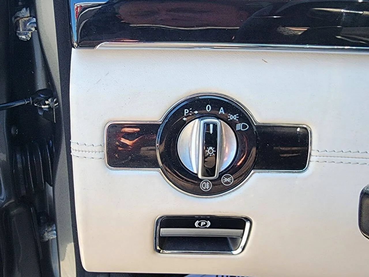 Used 2013 Mercedes-Benz S 63 AMG w/ AMG Performance Pkg image 19