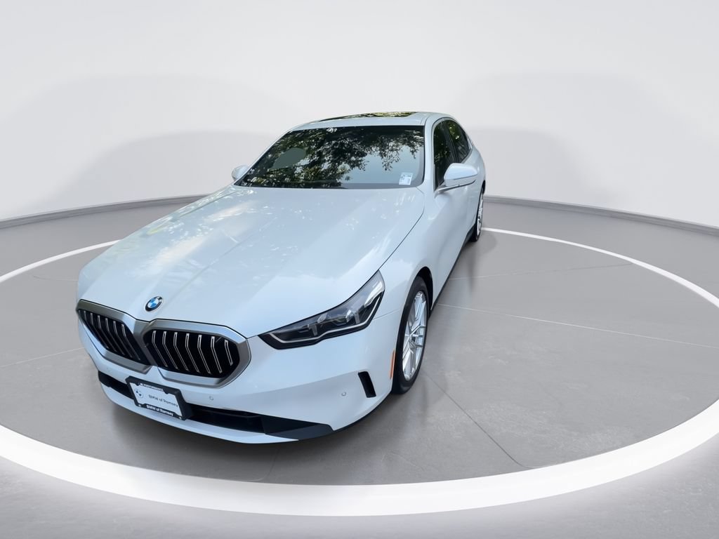 Used 2024 BMW 530i xDrive w/ Premium Package AWD/4WD image 3