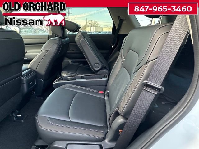 Used 2025 Nissan Pathfinder SL w/ SL Premium Package image 12