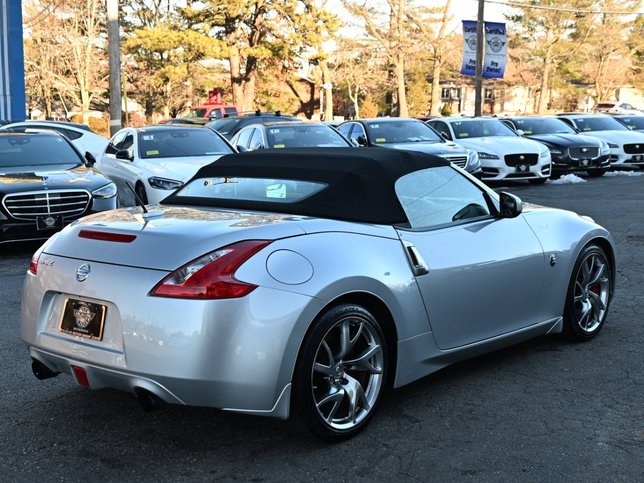 Used 2014 Nissan 370Z Touring w/ Sport Package image 7