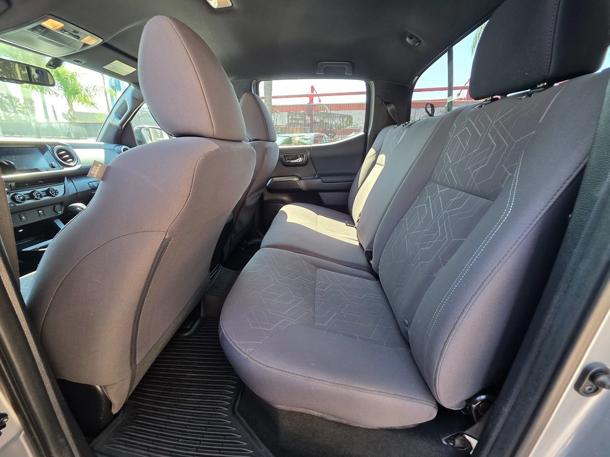 Used 2017 Toyota Tacoma TRD Sport w/ Tow Package (A/T) AWD/4WD image 22