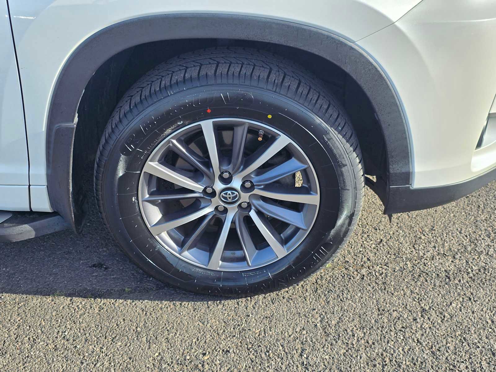 Used 2018 Toyota Highlander XLE image 10